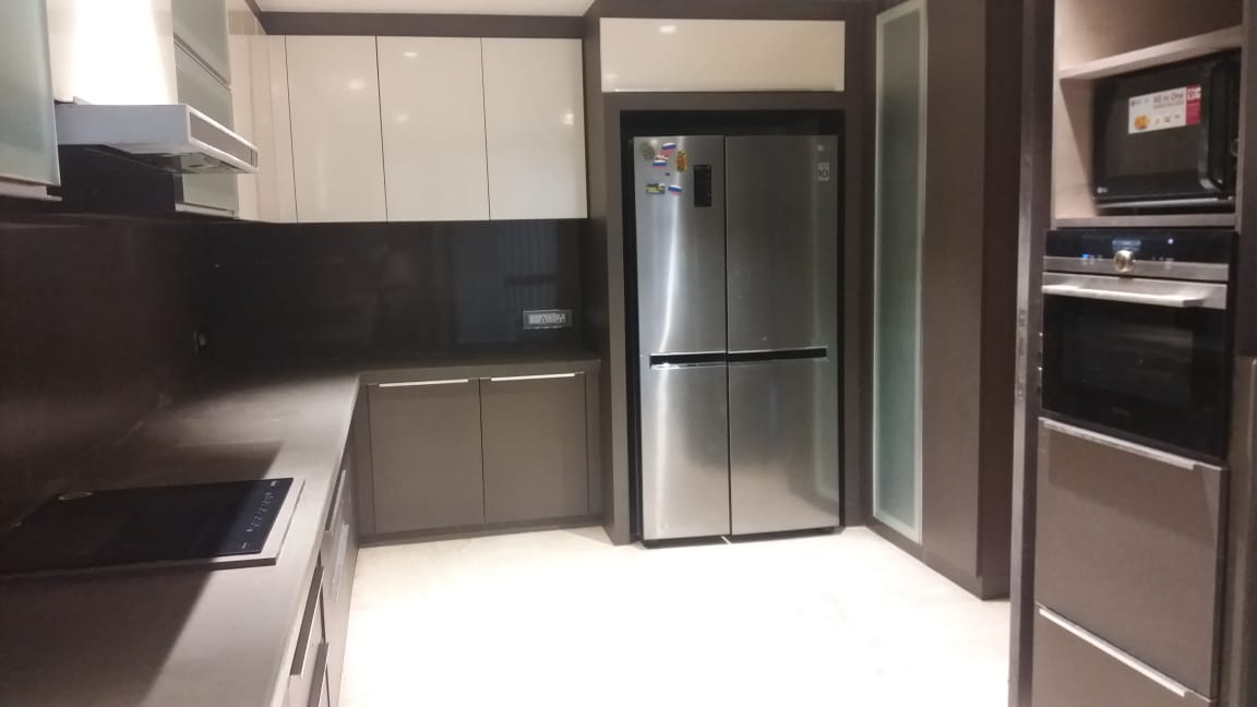 5 BHK Semi Furnished in Signia Isles , Bandra East